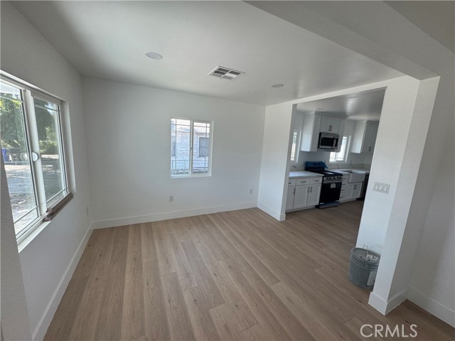Detail Gallery Image 11 of 23 For 1278 Perris St, San Bernardino,  CA 92411 - 4 Beds | 2 Baths