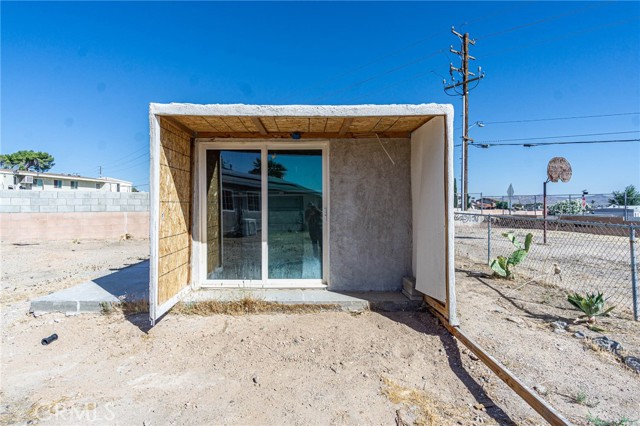2008 Sequoia Drive, Barstow CA: https://media.crmls.org/medias/82838ec8-003f-4f22-9d57-160ccee67e81.jpg