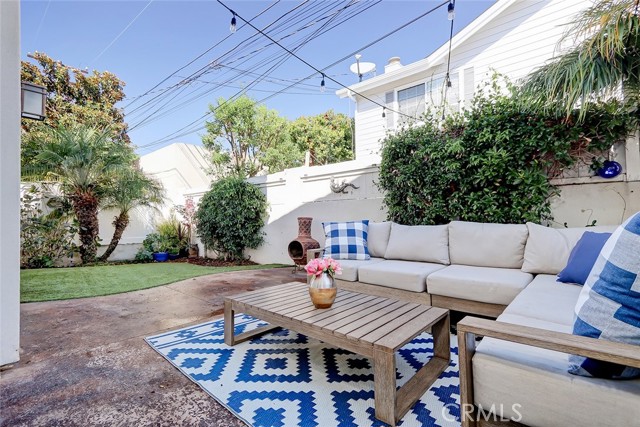 2409 Voorhees Avenue, Redondo Beach, California 90278, 4 Bedrooms Bedrooms, ,2 BathroomsBathrooms,Residential,Sold,Voorhees,SB21187406