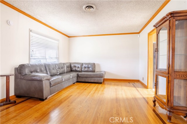20934 Vose Street, Canoga Park CA: https://media.crmls.org/medias/8283f9e9-40cc-43f9-911b-4d733a554192.jpg