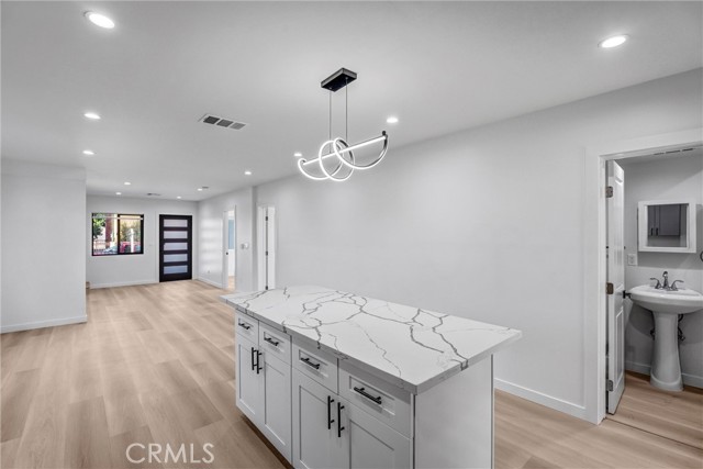 10517 Firmona Avenue, Inglewood CA: https://media.crmls.org/medias/82840095-4ddb-4e0a-8d04-48abea3bd4e6.jpg
