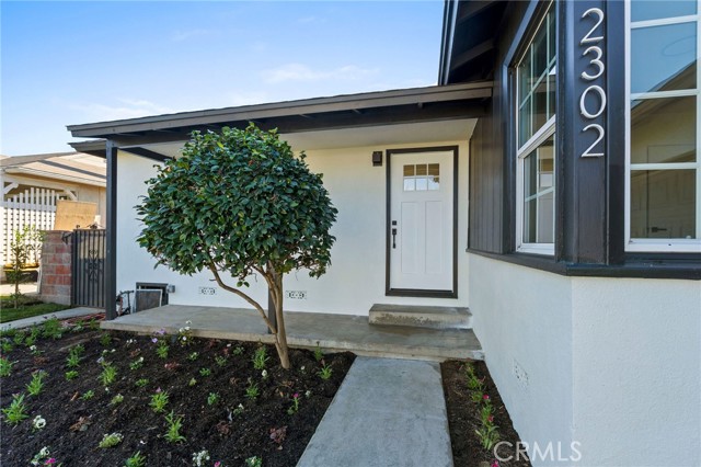 Detail Gallery Image 3 of 30 For 2302 W 115th, Hawthorne,  CA 90250 - 4 Beds | 2 Baths