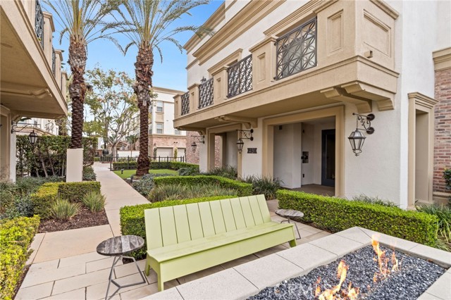 Detail Gallery Image 2 of 35 For 431 S Anaheim #5,  Anaheim,  CA 92805 - 3 Beds | 2 Baths