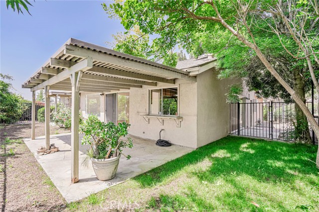 Detail Gallery Image 17 of 27 For 8308 Lakeside Dr, Jurupa Valley,  CA 92509 - 3 Beds | 2 Baths