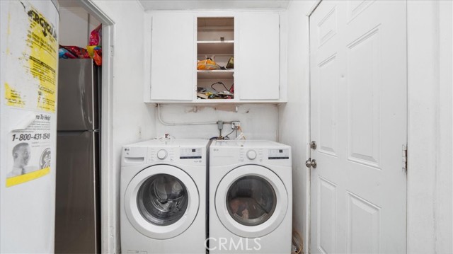 533 E Fredricks Street, Barstow CA: https://media.crmls.org/medias/82852a55-bed6-4b15-a478-fe306fc30e7b.jpg