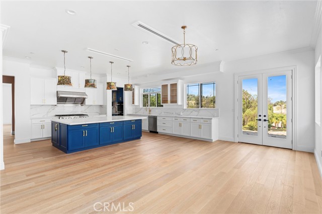 Detail Gallery Image 28 of 74 For 17190 Small Canyon Ln, Riverside,  CA 92506 - 6 Beds | 6/1 Baths