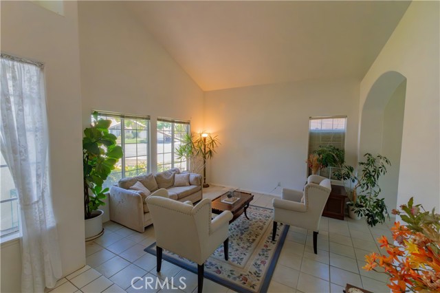 13674 Bennington Court, Fontana CA: https://media.crmls.org/medias/8286de64-68b1-482a-8ba6-ab259a6e5438.jpg