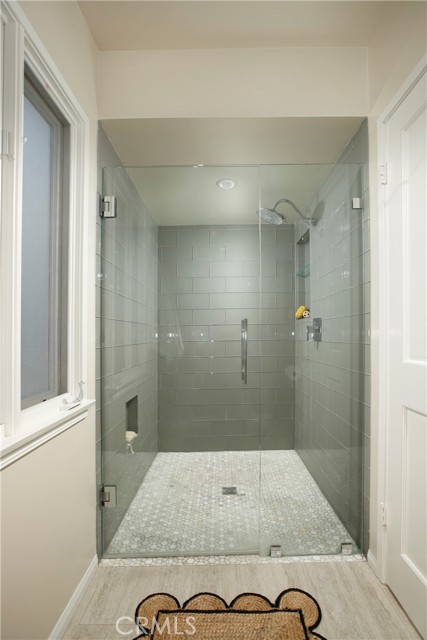Detail Gallery Image 15 of 35 For 1624 Santa Barbara Ave, Glendale,  CA 91208 - 4 Beds | 3 Baths