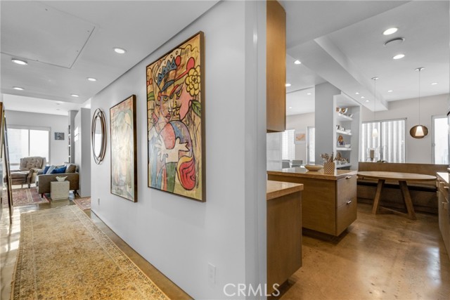 Detail Gallery Image 4 of 44 For 800 W 1st, Los Angeles,  CA 90012 - 2 Beds | 2/1 Baths