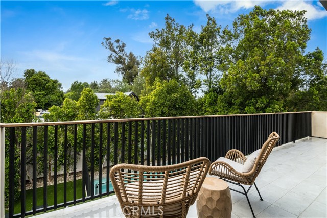 Detail Gallery Image 40 of 54 For 5929 Melvin Ave, Tarzana,  CA 91356 - 5 Beds | 6 Baths