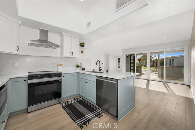 Detail Gallery Image 24 of 44 For 1641 Monterey Rd 18e,  Seal Beach,  CA 90740 - 2 Beds | 2 Baths