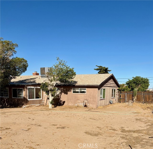 11516 11516 Oakwood Avenue, Hesperia CA: https://media.crmls.org/medias/8288ec80-5e43-4d2d-8ab8-87f0cb5d79e9.jpg