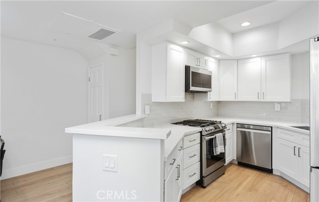 Detail Gallery Image 9 of 30 For 17202 Corbina #209,  Huntington Beach,  CA 92649 - 1 Beds | 1 Baths