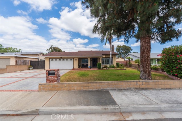 Detail Gallery Image 2 of 45 For 2219 S Elderberry Ave, Ontario,  CA 91762 - 4 Beds | 2 Baths