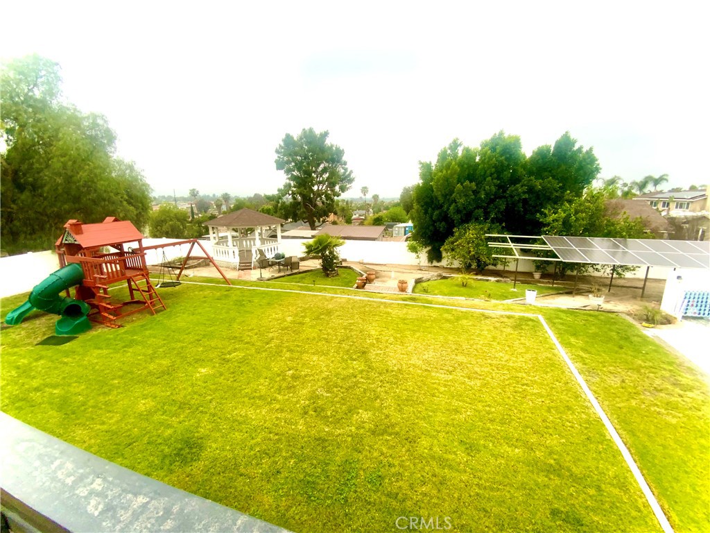 https://media.crmls.org/medias/8289bf61-15e4-45c0-9b0d-8358489a9f98.jpg?preset=X-Large
