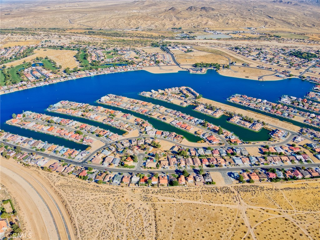 https://media.crmls.org/medias/8289d21f-9f43-42de-8762-0b0b0ce54bb6.jpg?preset=X-Large