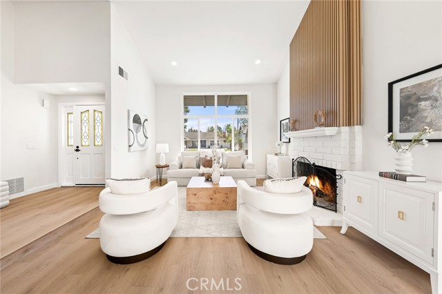 Image 4 of 56 For 19841 Lombardy Lane