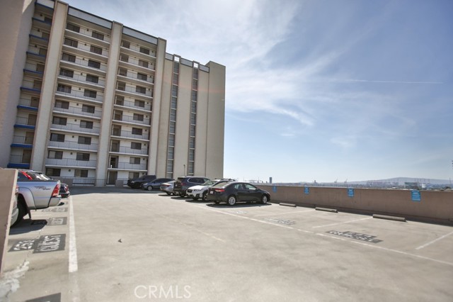 1750 E Ocean Boulevard, Long Beach CA: https://media.crmls.org/medias/828b4a9c-6a1a-411b-9727-6b5828b8a615.jpg