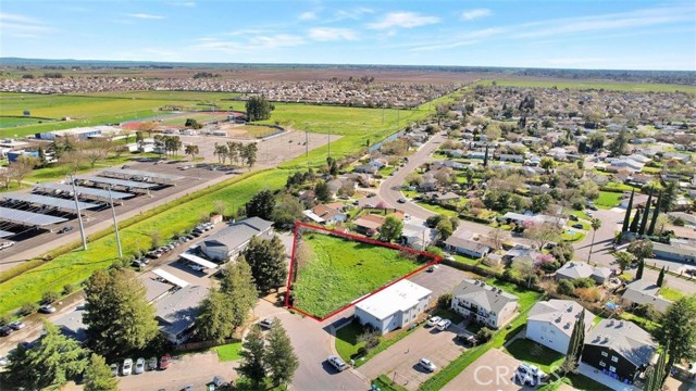 Detail Gallery Image 2 of 9 For 1968 Country Club Ct, Marysville,  CA 95901 - – Beds | – Baths