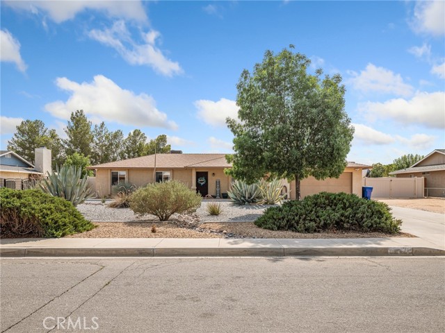 Detail Gallery Image 6 of 40 For 13397 Applewood Rd, Apple Valley,  CA 92308 - 3 Beds | 2 Baths