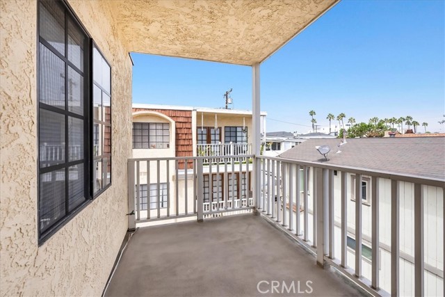 705 Broadway, Redondo Beach, California 90277, 2 Bedrooms Bedrooms, ,2 BathroomsBathrooms,Residential,Sold,Broadway,SB22186811