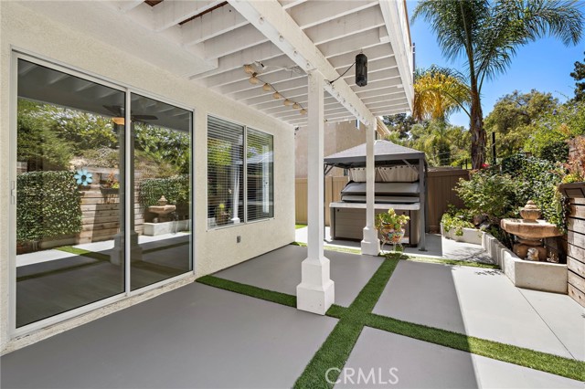 9 Cranwell, Aliso Viejo CA: https://media.crmls.org/medias/828c9966-217a-4ab6-8940-2885d643fded.jpg