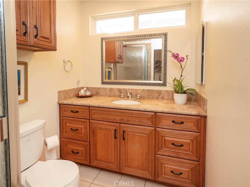https://media.crmls.org/medias/828d05d3-b653-46e1-a1e2-56354d3a09f7.jpg?preset=X-Large