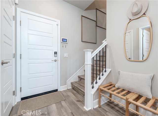 19209 Tideline Court, Huntington Beach CA: https://media.crmls.org/medias/828e2f1f-cc5c-400b-9eef-8bacc9478ded.jpg