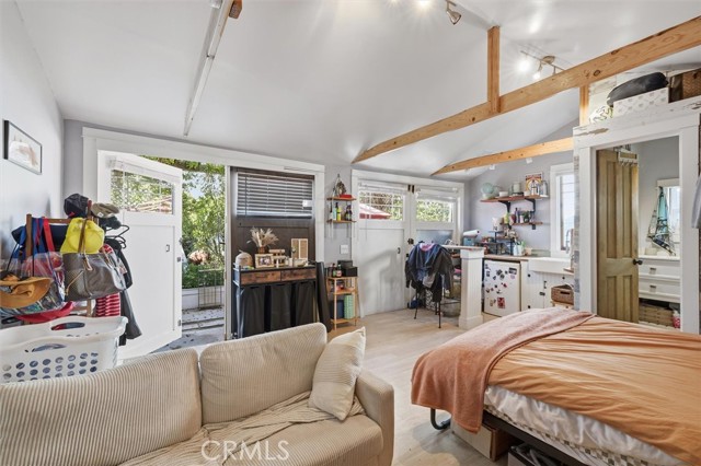 Detail Gallery Image 30 of 35 For 222 S Broadway, Redondo Beach,  CA 90277 - 2 Beds | 1 Baths