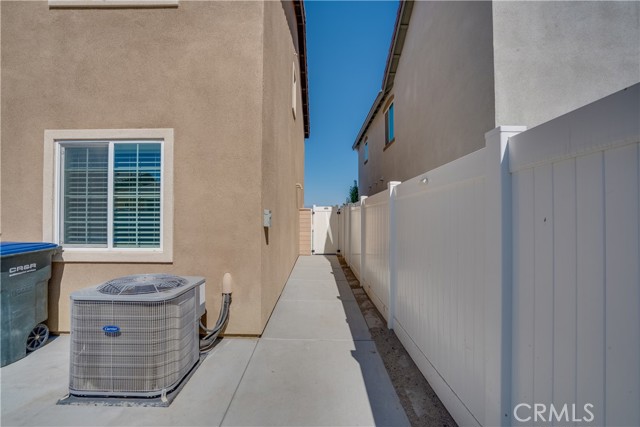 1963 Old Steel Way, Hemet CA: https://media.crmls.org/medias/828eccb4-4293-48a3-8bad-304aa844dd65.jpg