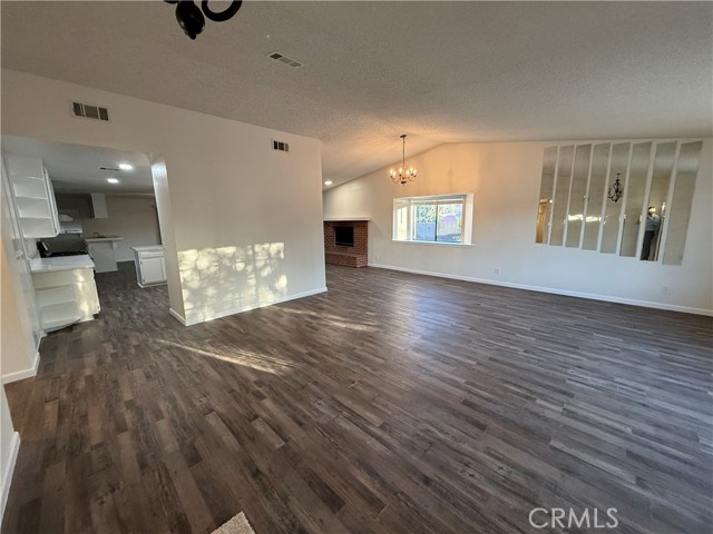 Detail Gallery Image 3 of 33 For 15332 Tuscola Rd, Apple Valley,  CA 92307 - – Beds | – Baths