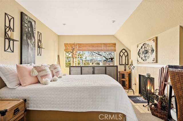 Detail Gallery Image 11 of 43 For 28264 Arbon Ln, Lake Arrowhead,  CA 92352 - 5 Beds | 2 Baths