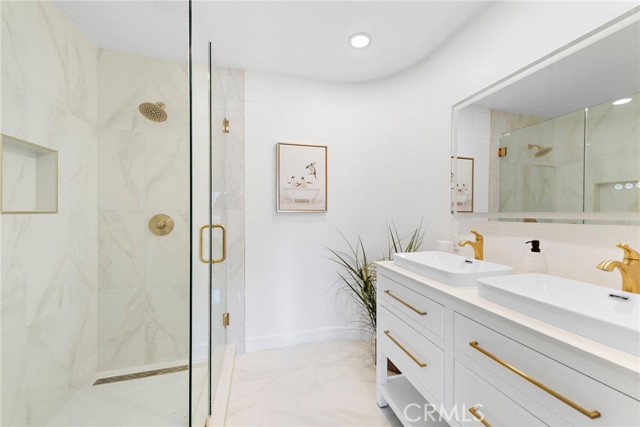 22242 Wayside, Mission Viejo CA: https://media.crmls.org/medias/82917edd-be87-4f44-9e8d-9b1051e690de.jpg