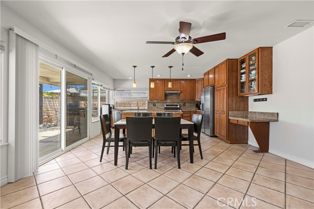 Detail Gallery Image 7 of 37 For 2245 N Parker Ct, Simi Valley,  CA 93065 - 3 Beds | 2 Baths