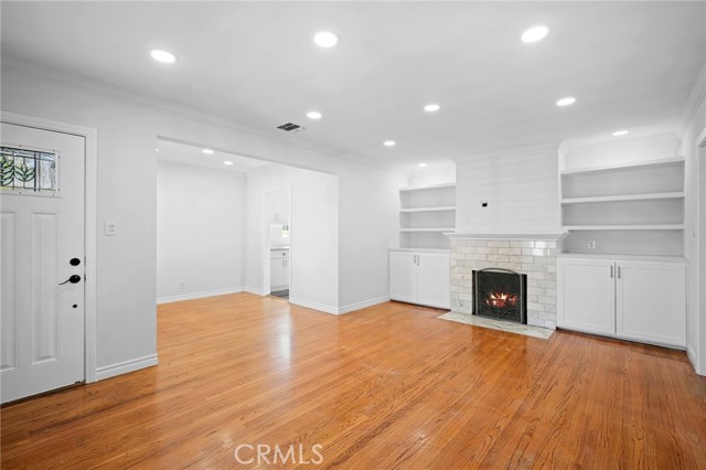 Detail Gallery Image 5 of 30 For 6637 Capps, Reseda,  CA 91335 - 3 Beds | 2/1 Baths