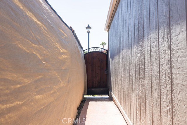 700 E Washington Street, Colton CA: https://media.crmls.org/medias/82927ff4-71b3-4c57-aba8-ffb78569df4d.jpg