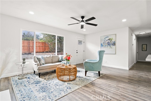 Image 16 of 33 For 17624 Mackay Avenue
