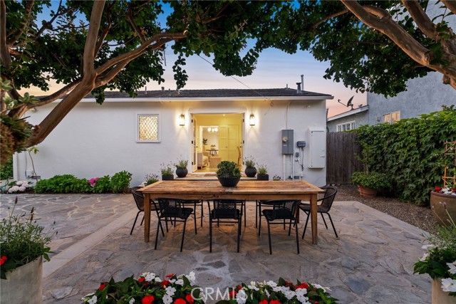 340 Broadway, Costa Mesa CA: https://media.crmls.org/medias/8292fdad-22da-4beb-8fdc-7b4ca0b3a4f1.jpg