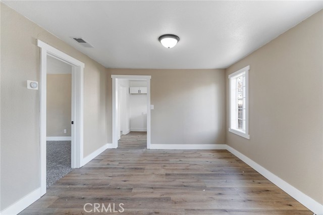 Image 8 of 40 For 2401 Hedges Avenue