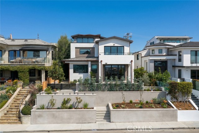 Detail Gallery Image 36 of 40 For 2212 Cliff Dr, Newport Beach,  CA 92663 - 5 Beds | 5/1 Baths