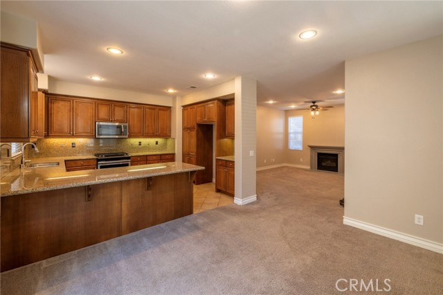 37068 Ascella Lane, Murrieta CA: https://media.crmls.org/medias/8294b1fe-e6df-4fd1-a5f4-55b16cfb7dff.jpg