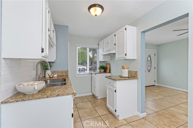 1048 S Record Avenue, East Los Angeles CA: https://media.crmls.org/medias/8295c697-91e7-4f52-8385-72da7307529b.jpg