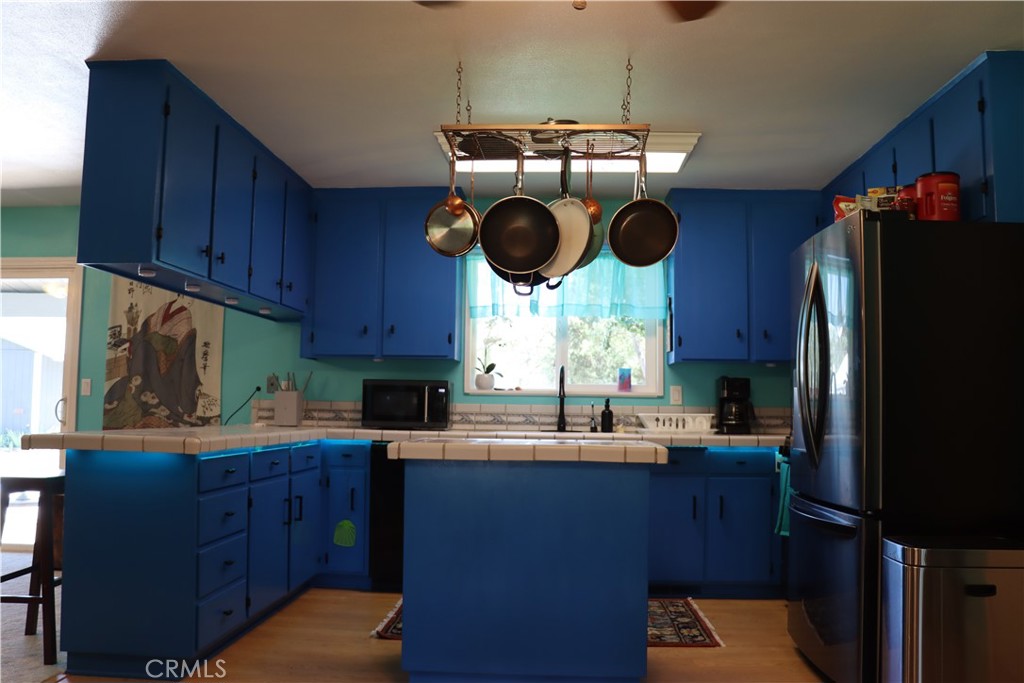 https://media.crmls.org/medias/829612d3-5214-4909-863e-6e56893a11a0.jpg?preset=X-Large