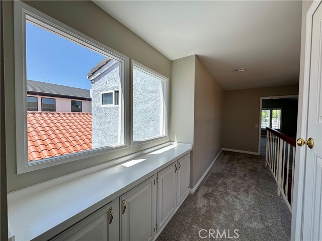 21903 Erie Lane, Lake Forest CA: https://media.crmls.org/medias/82969021-94c3-44f1-a1a4-c74b2e195733.jpg