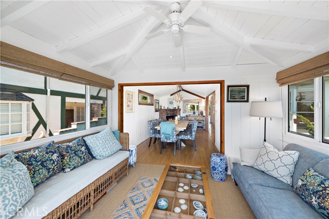 Detail Gallery Image 12 of 39 For 1016 Catalina, Laguna Beach,  CA 92651 - 3 Beds | 2 Baths