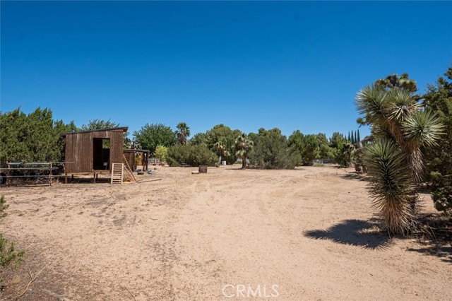 2056 W Avenue O, Palmdale CA: https://media.crmls.org/medias/82986d37-1fe4-4ae2-a403-76a664a28cc0.jpg
