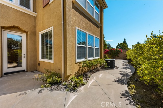 Detail Gallery Image 25 of 34 For 19956 Giovanni Ct, Yorba Linda,  CA 92886 - 3 Beds | 2/1 Baths