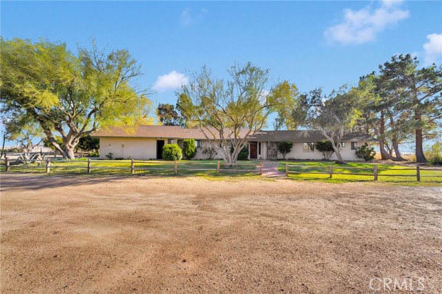 Detail Gallery Image 6 of 62 For 37404 Harvard Rd, Newberry Springs,  CA 92365 - 4 Beds | 3 Baths