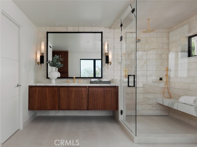 1105 Skyline Drive, Laguna Beach CA: https://media.crmls.org/medias/82992a12-f209-4e02-b5c8-b53d5e08c7eb.jpg