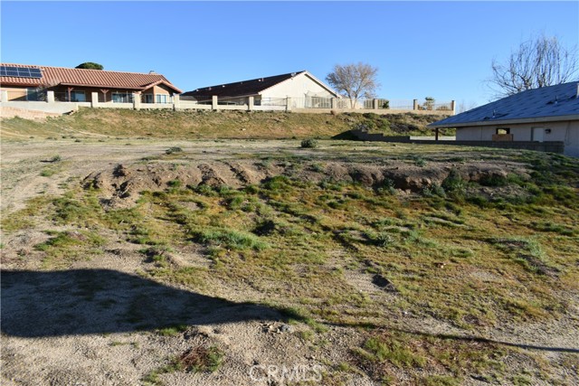 Detail Gallery Image 14 of 23 For 14874 Autumn Ln, Helendale,  CA 92342 - – Beds | – Baths